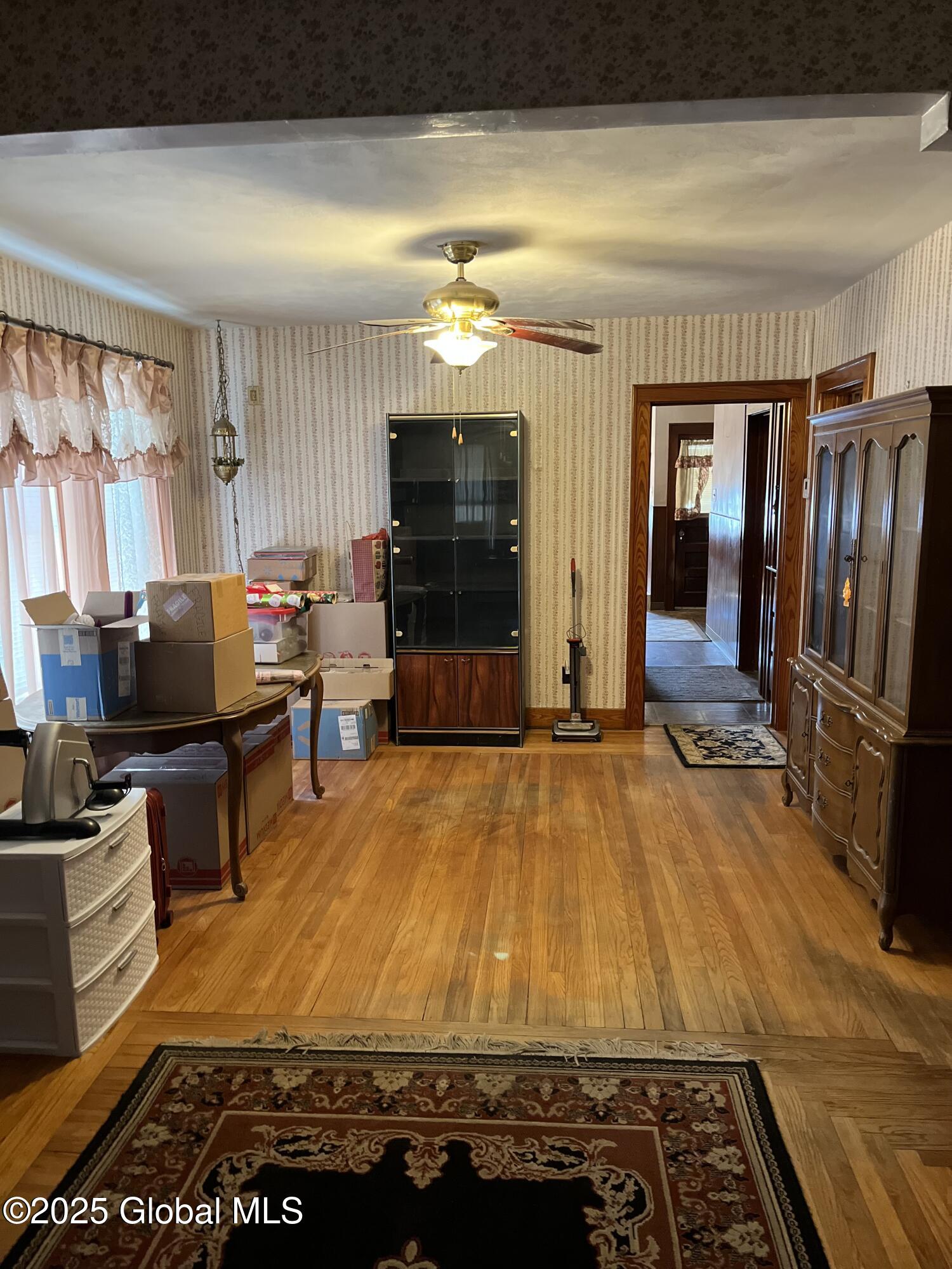 1554 Hawthorne Street, Schenectady, New York image 17