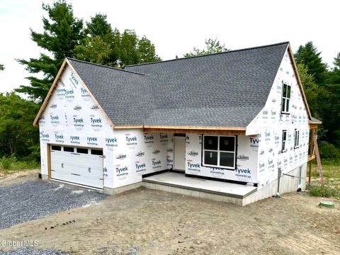Photo of 5 Bexley Lane, Halfmoon, NY 12065 (MLS # 202525310)