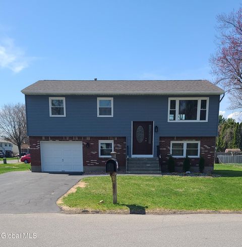 Photo of 11 Village Park Drive, Colonie, NY 12205 (MLS # 202615221)