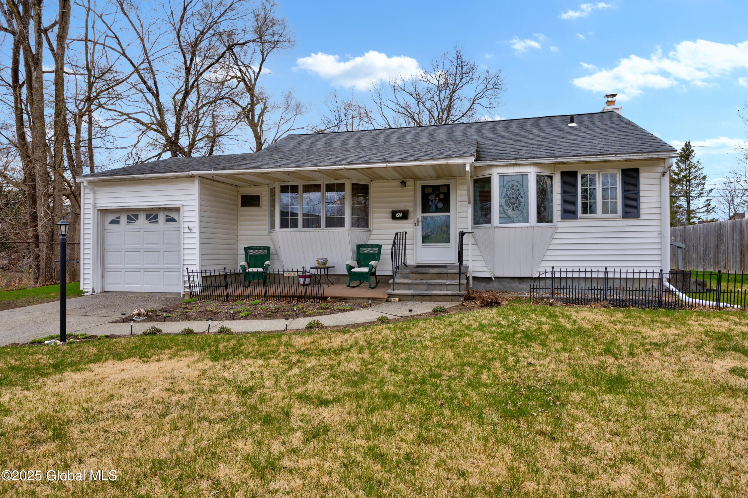72 Southgate Road, Albany, New York image 2