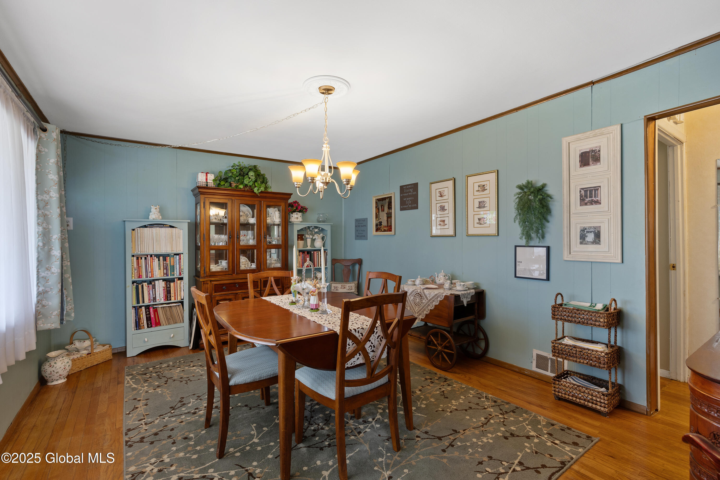 72 Southgate Road, Albany, New York image 8