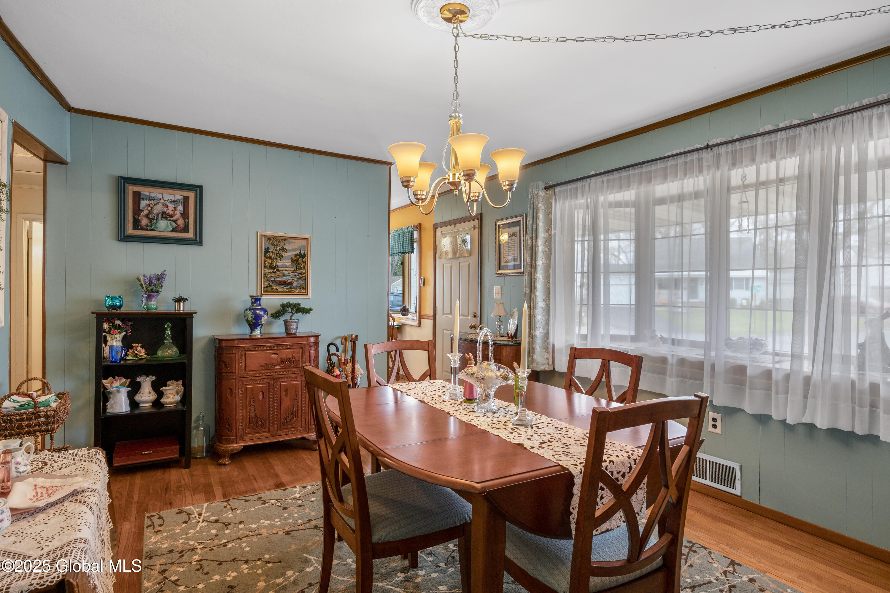 72 Southgate Road, Albany, New York image 9