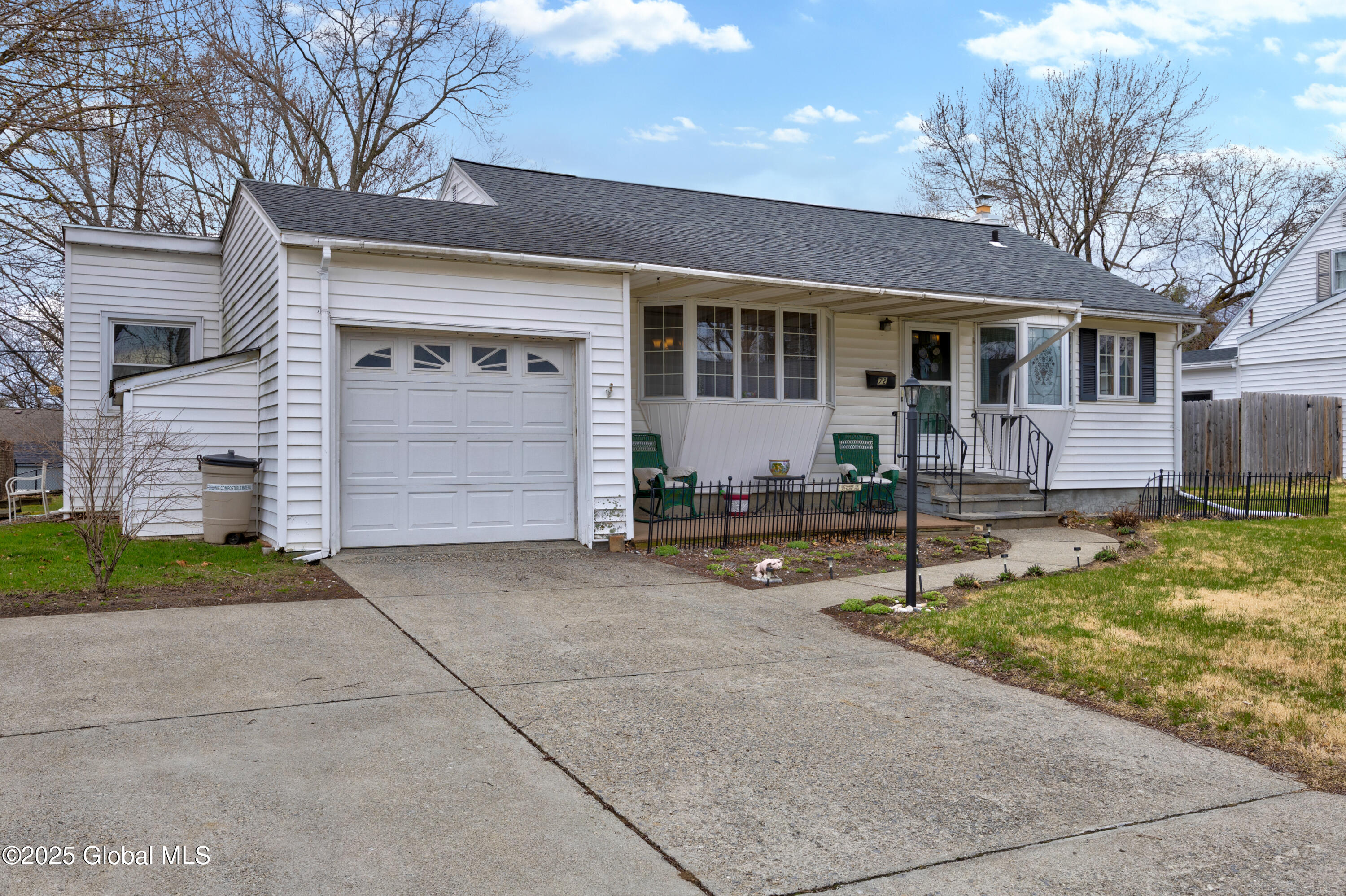 72 Southgate Road, Albany, New York image 1