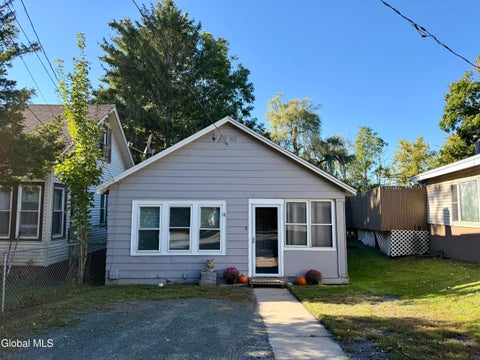Homes For Sale - 7 Palmer Street<br/> Saratoga County, Stillwater, NY 12170
