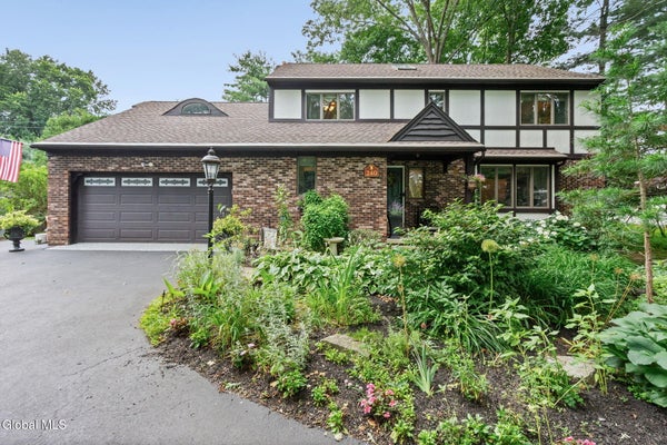 240 W BENTWOOD CT, ALBANY, NY 12203 - Image 8011b6f5f22c42db8d46e397ca80aa77/480866083
