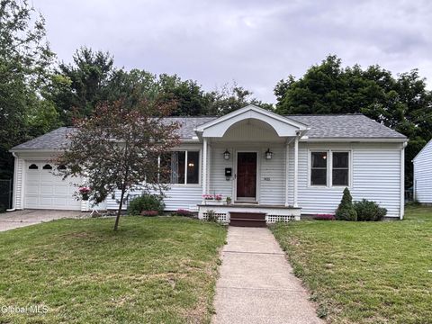 Homes For Sale - 905 3rd Avenue<br/> Troy, NY 12182