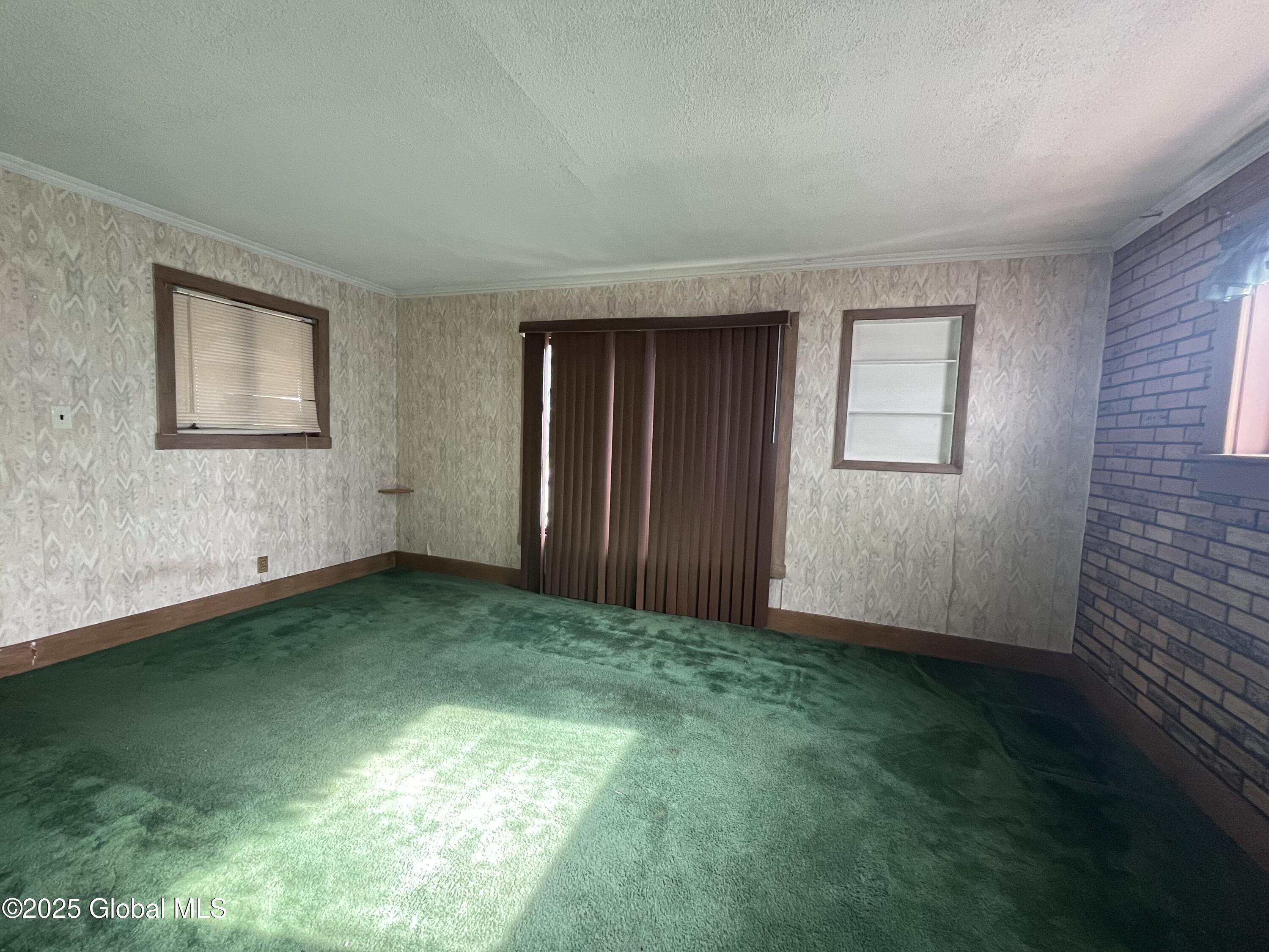 31 Eagle Street, Gloversville, New York image 8