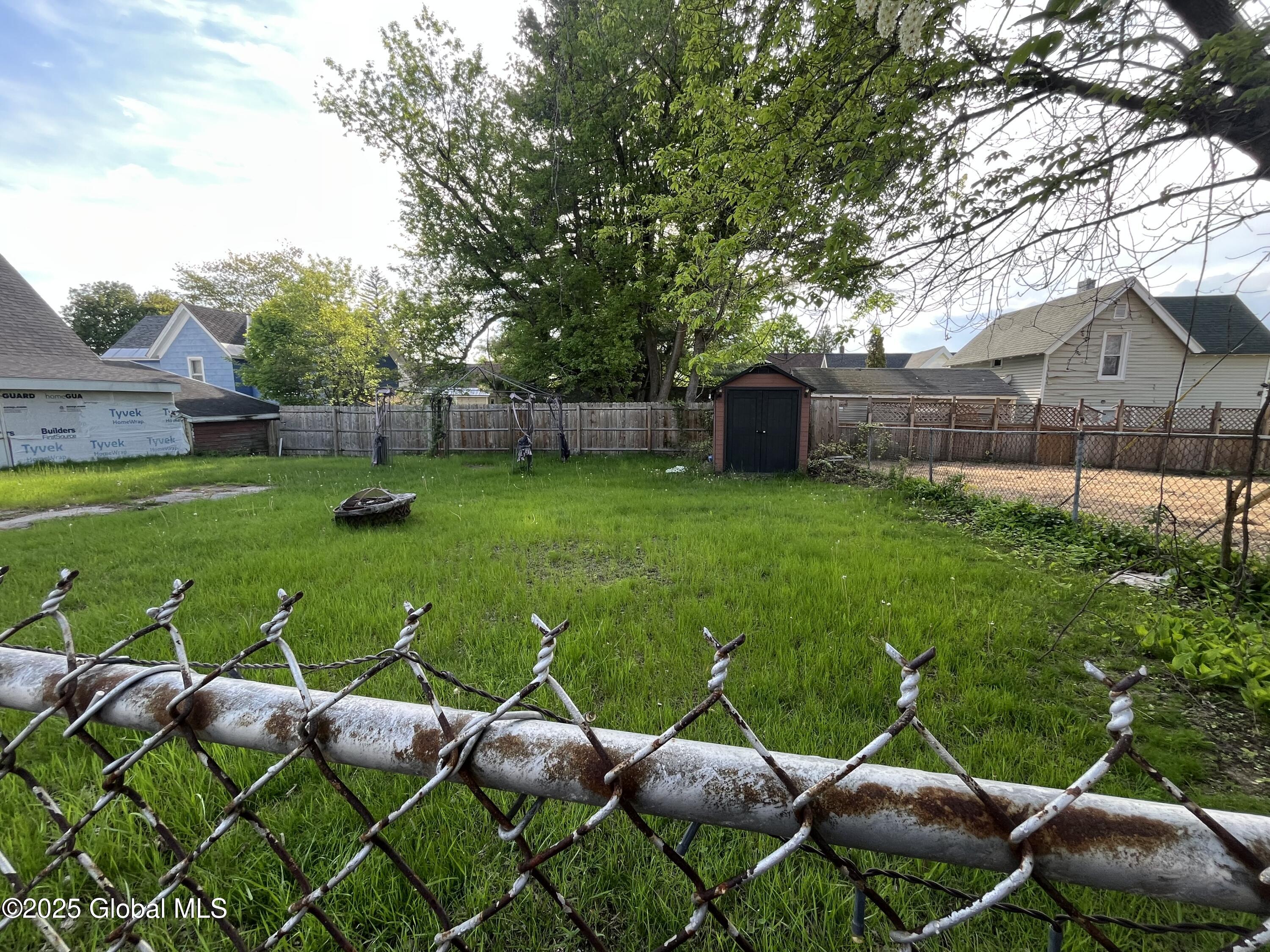 31 Eagle Street, Gloversville, New York image 22