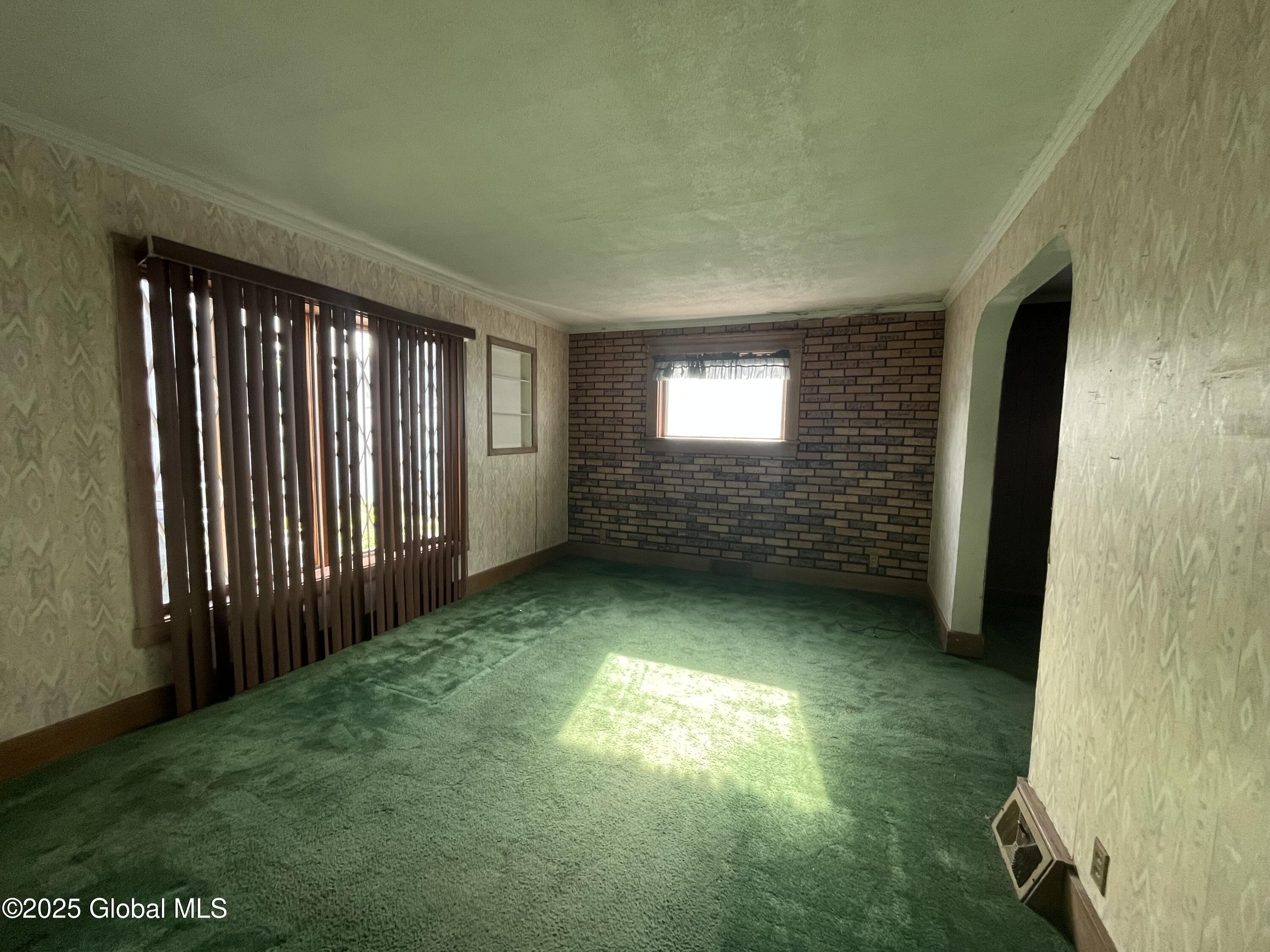 31 Eagle Street, Gloversville, New York image 9