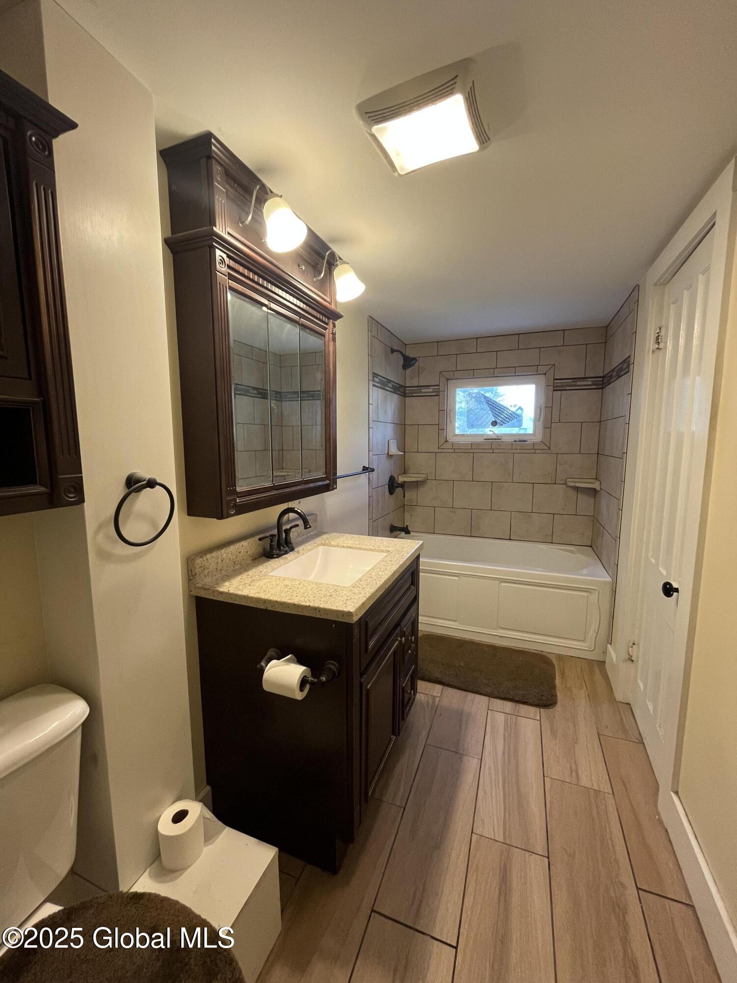 31 Eagle Street, Gloversville, New York image 6