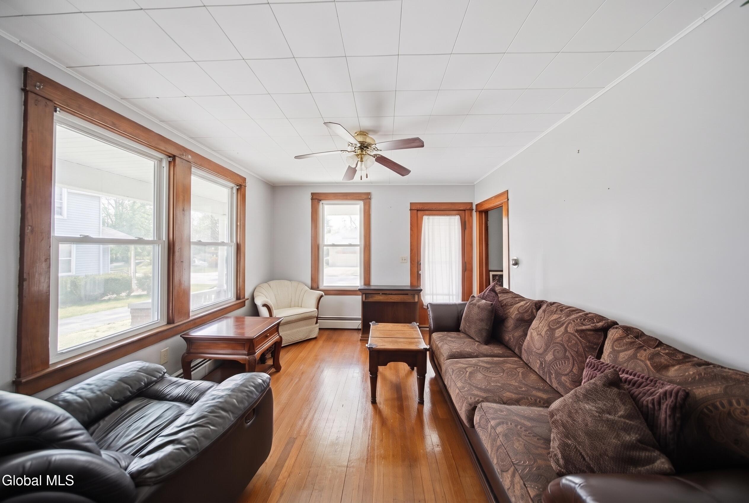 19 Grove Avenue