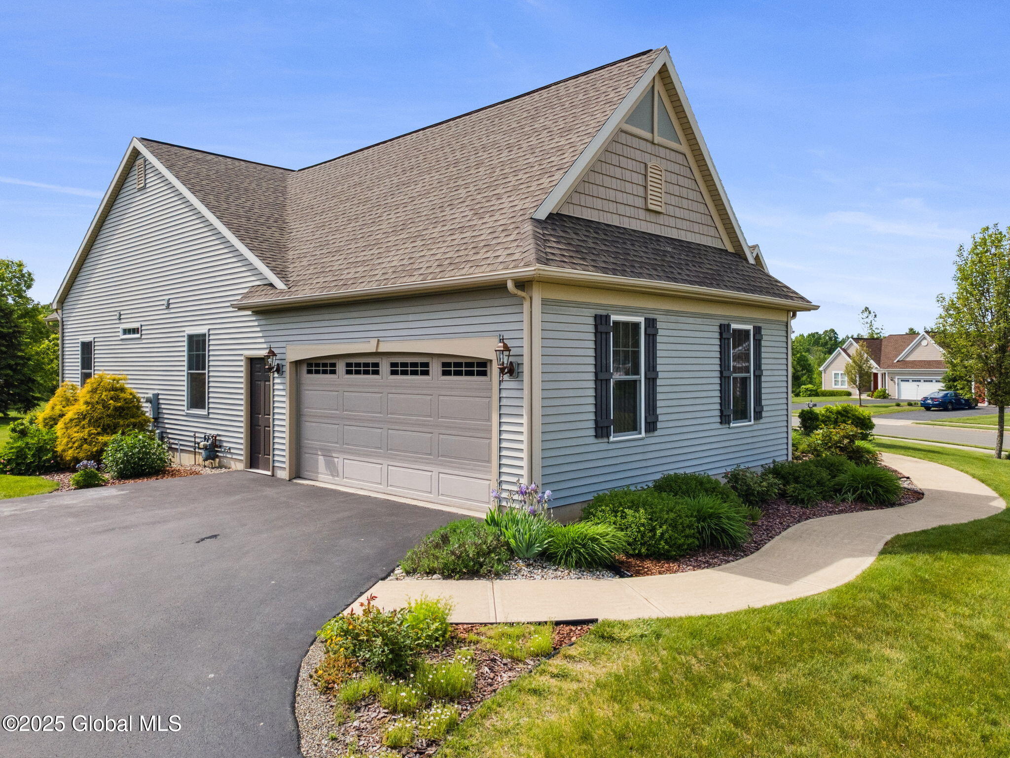 16 Saville Row, Mechanicville, New York image 4