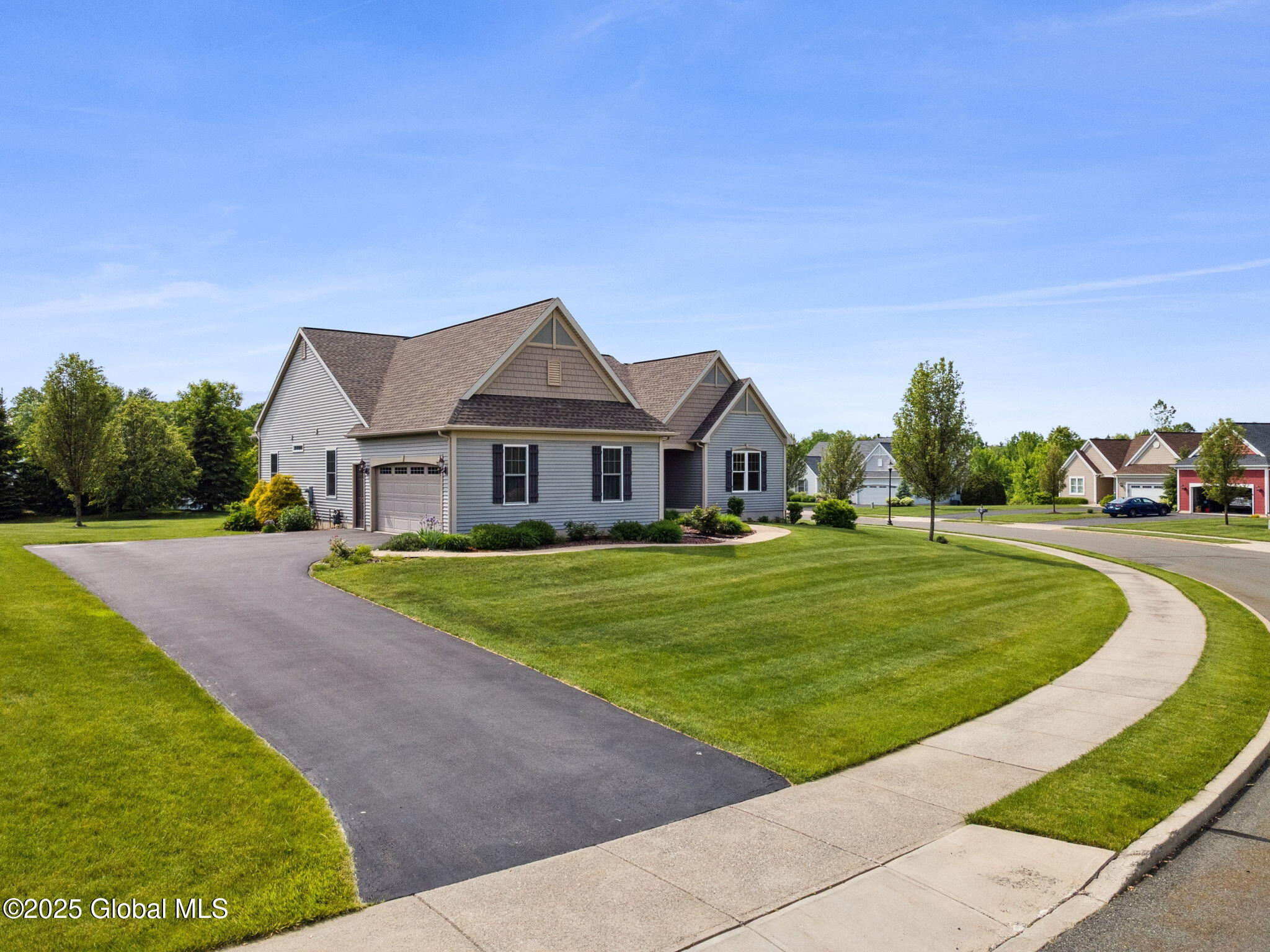 16 Saville Row, Mechanicville, New York image 3