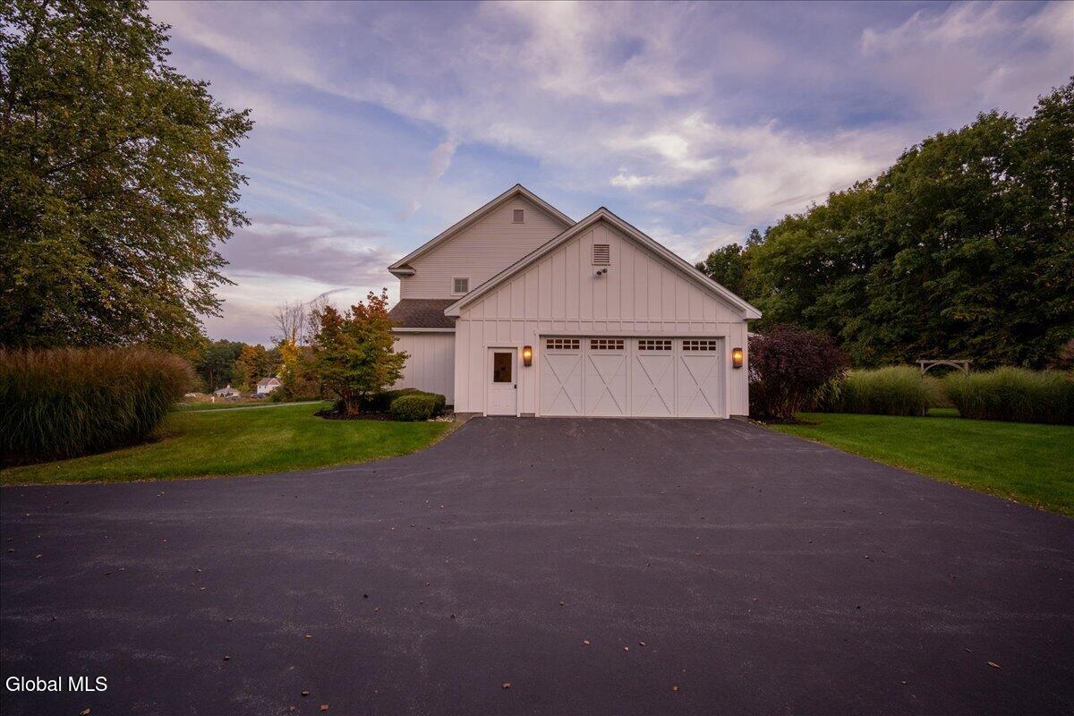 13 Saratoga Farm Road