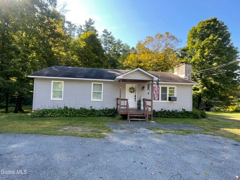 Apartment For Sale - 4 Mill Street<br/> Warren County, Lake Luzerne, NY 12846