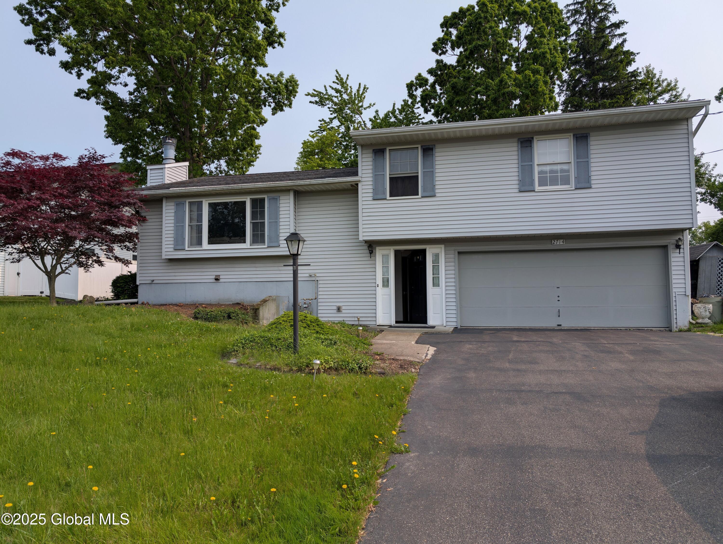 2714 Magnolia Street, Endicott, New York image 1