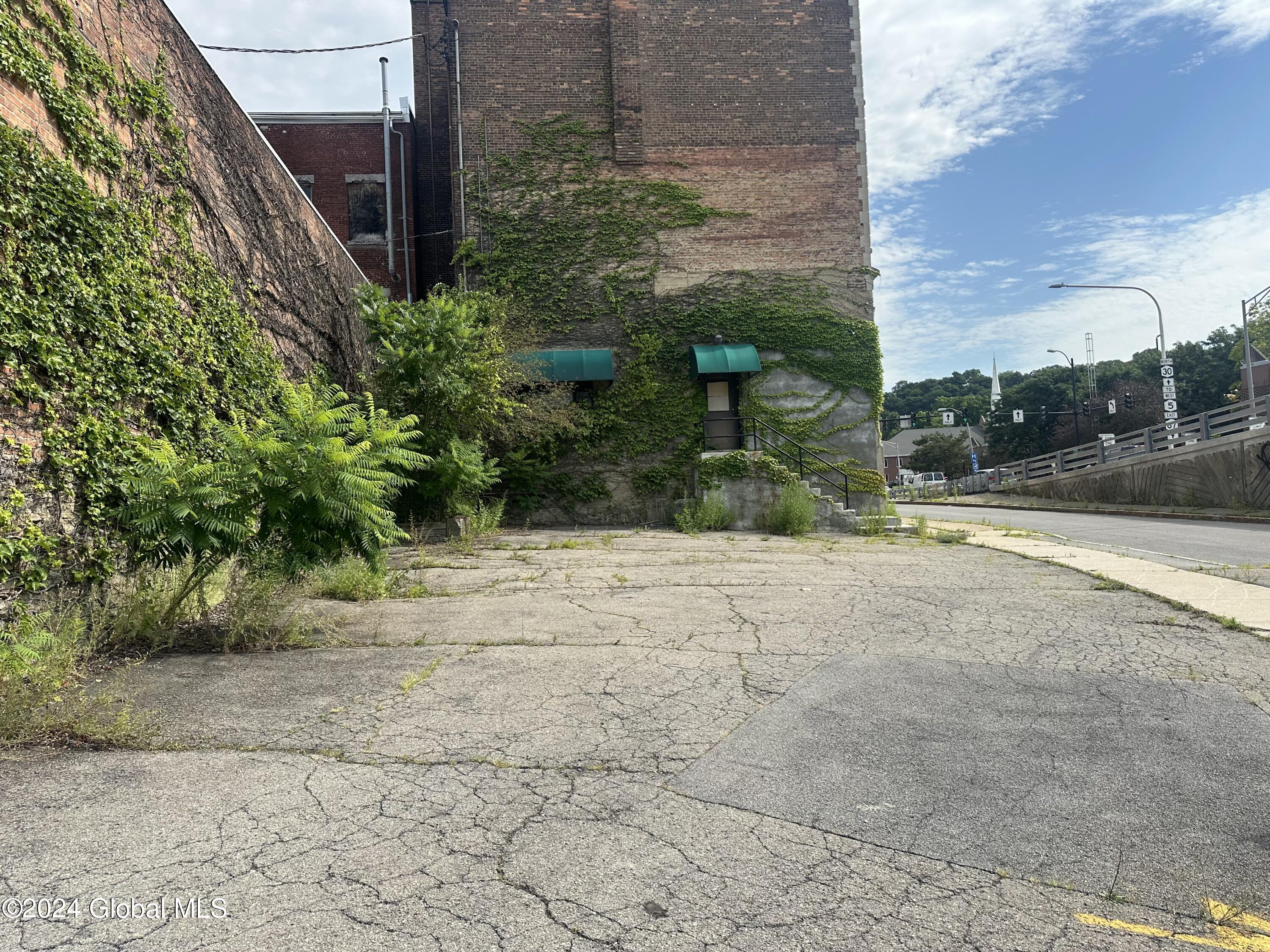 Amsterdam, New York 12010, United States, ,Commercial,Active,198848