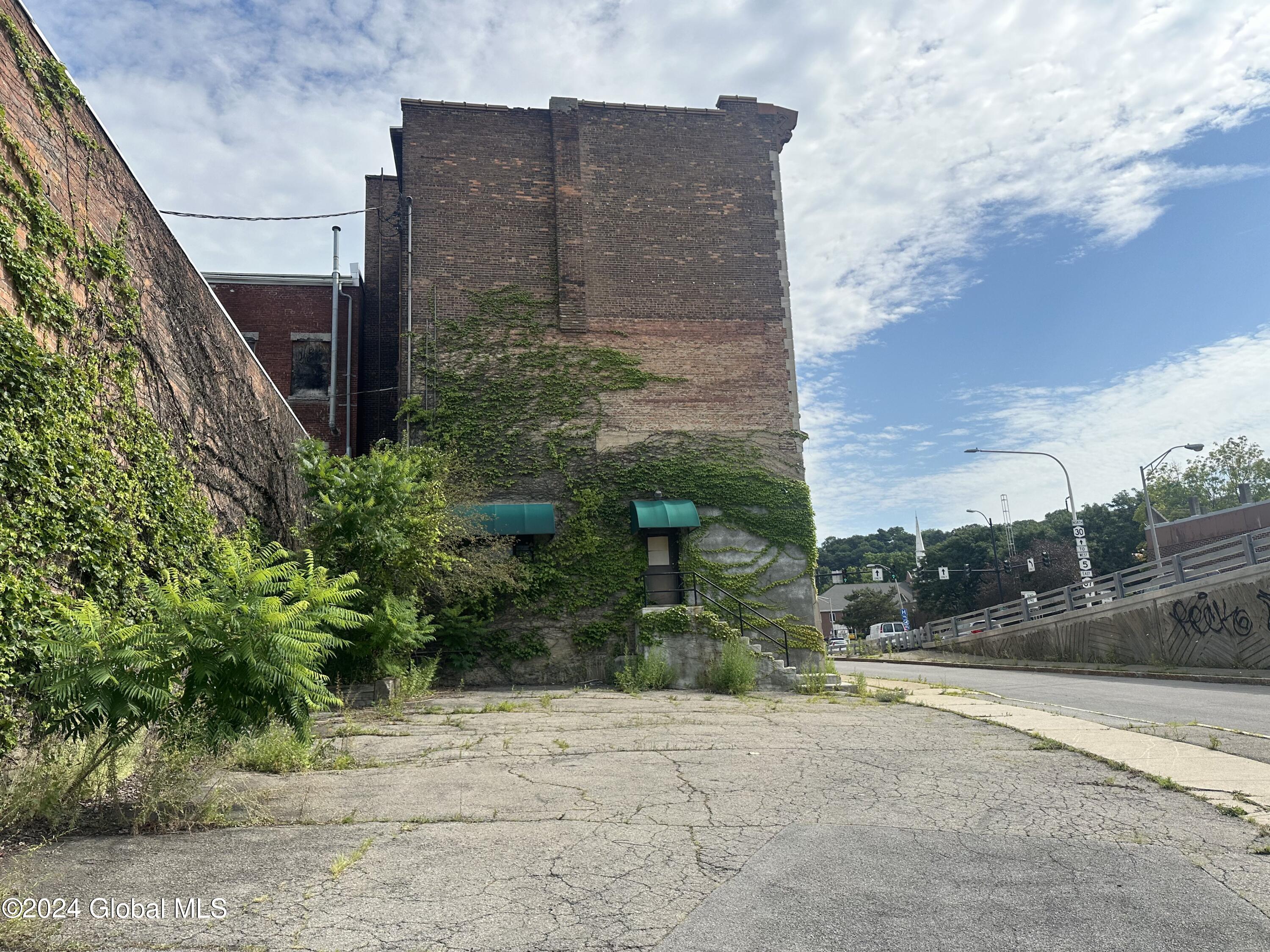 Amsterdam, New York 12010, United States, ,Commercial,Active,198848