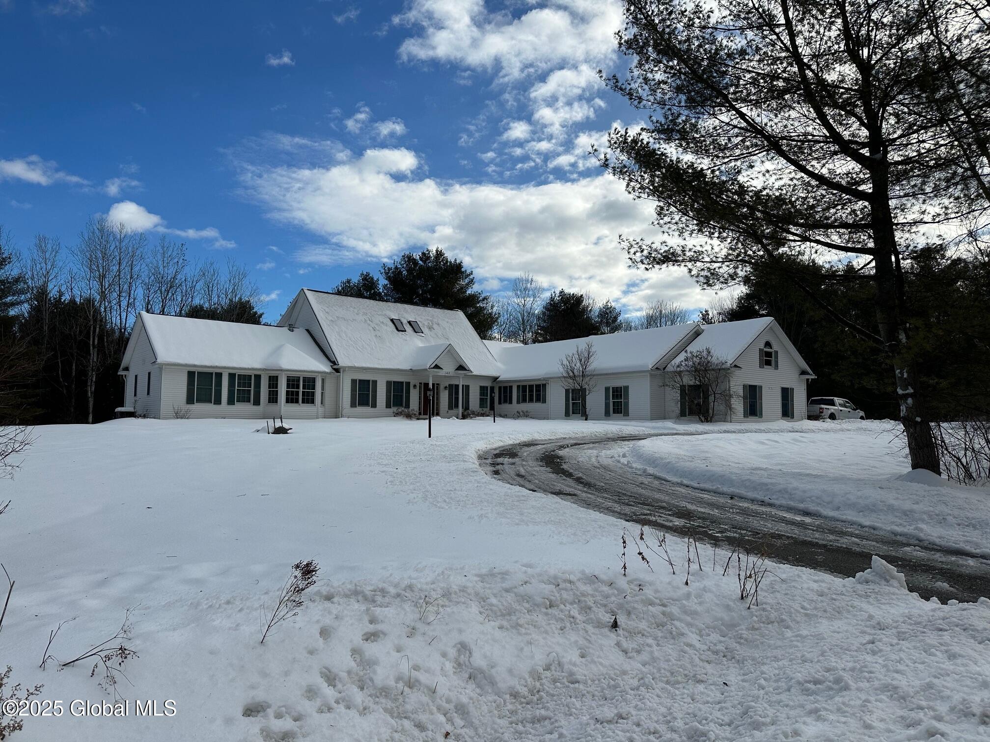 142 Boulderwood Drive, Queensbury, New York image 1