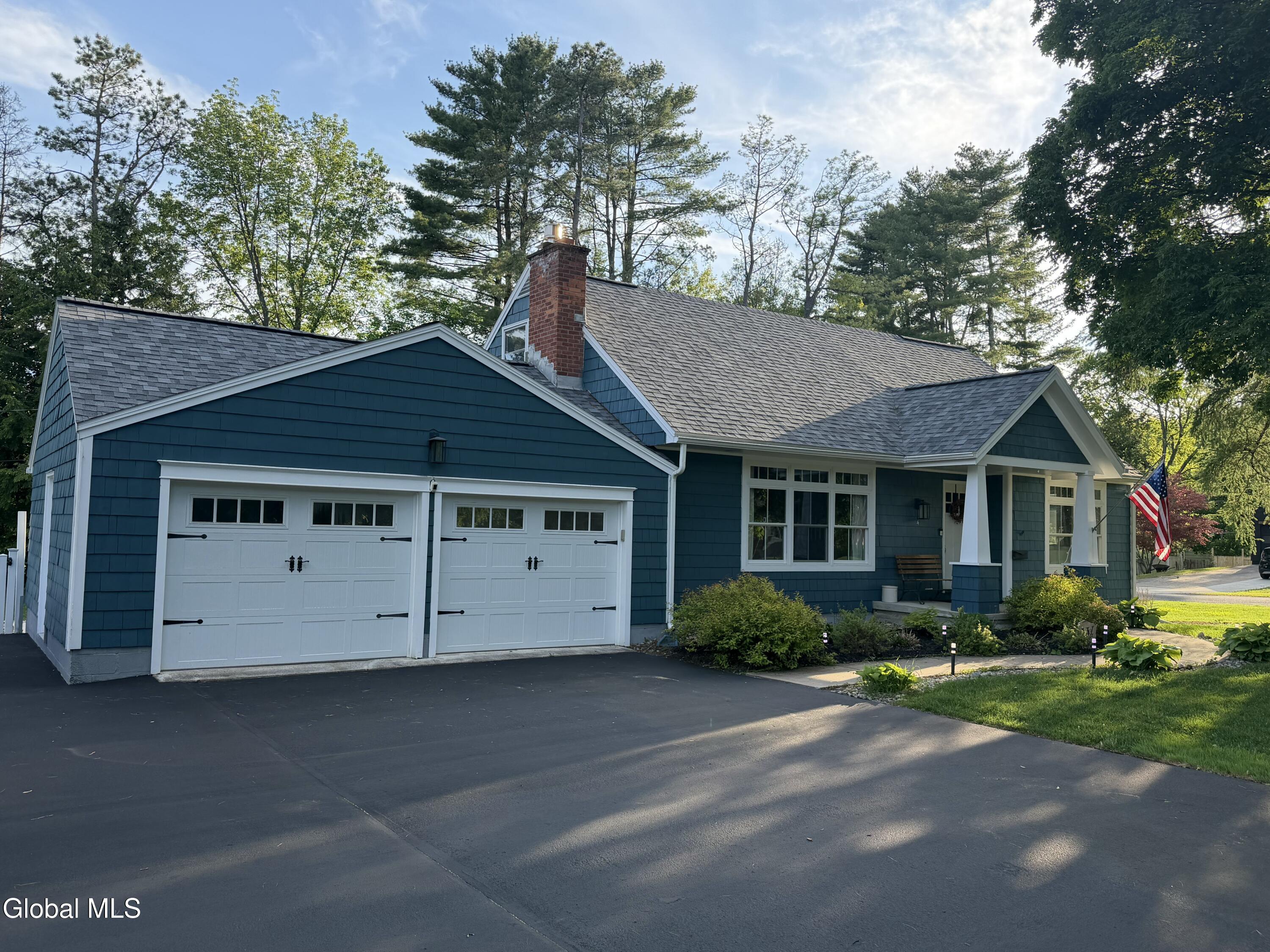 4 Lynnfield Drive