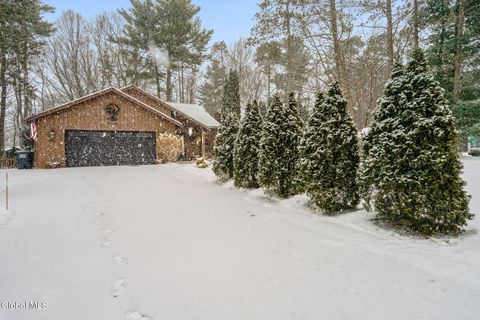 Photo of 38 May Apple Way, Malta, NY 12020 (MLS # 202610962)