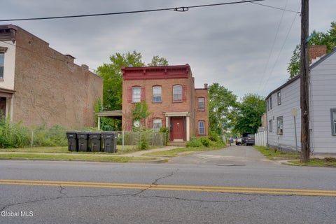 Multifamily For Sale - 893 River Street<br/> Troy, NY 12180