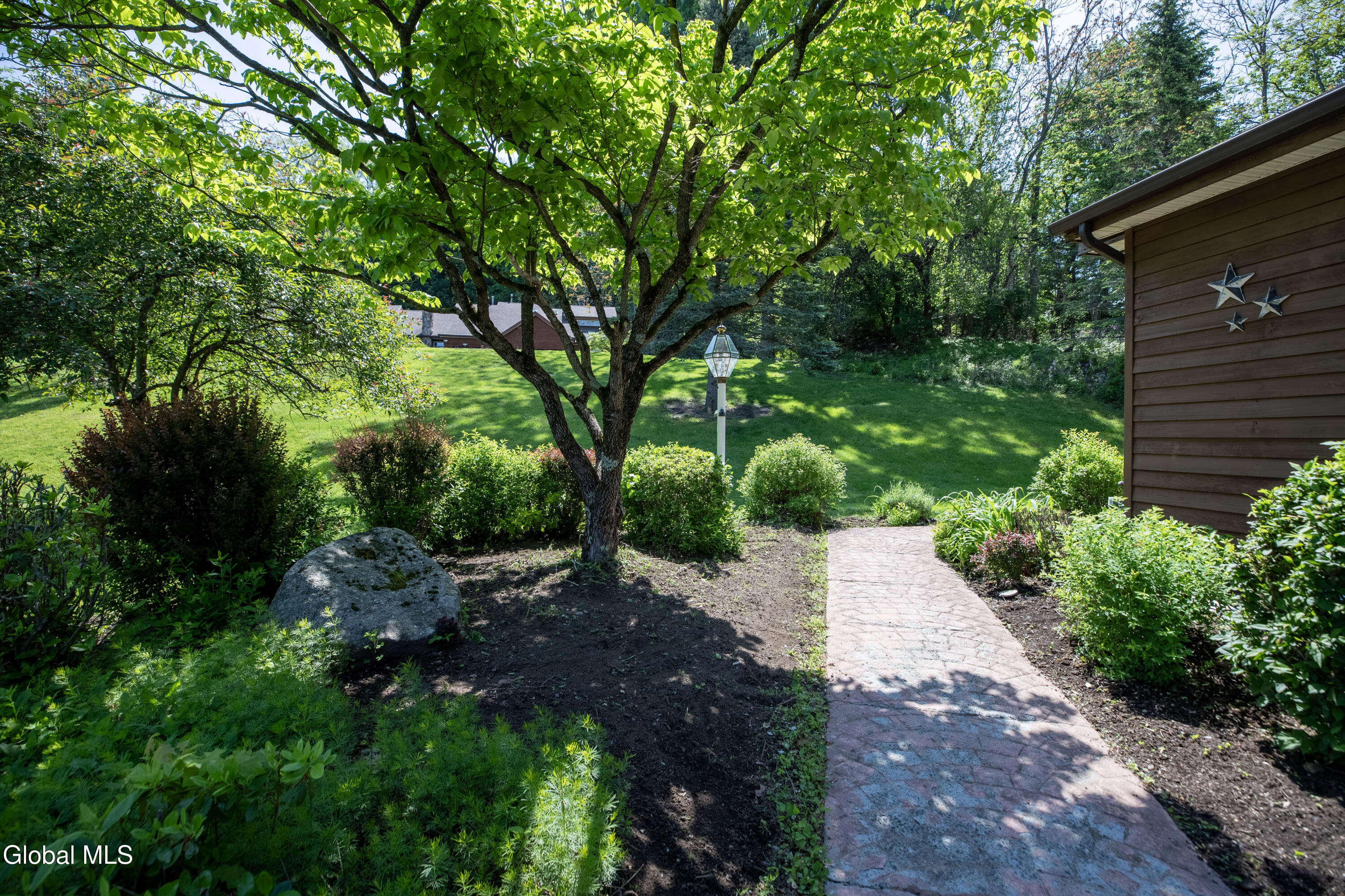 32 Lillian Lane