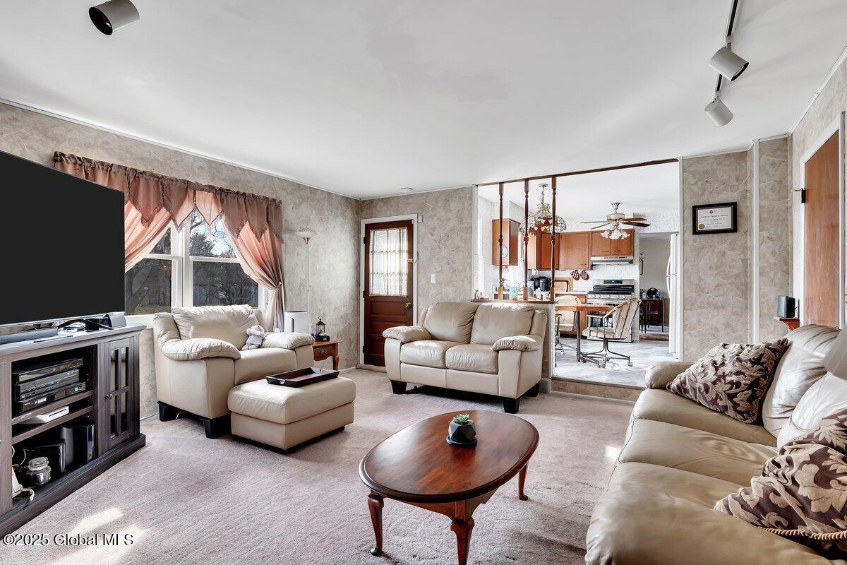 154 Stonington Hill Road, Voorheesville, New York image 9