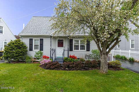 Homes For Sale - 68 Fox Avenue<br/> Schenectady, NY 12304