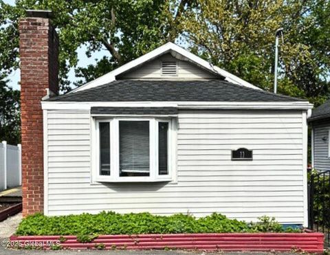 11 Pierce Street, Albany, NY 12205 - #: 202430883