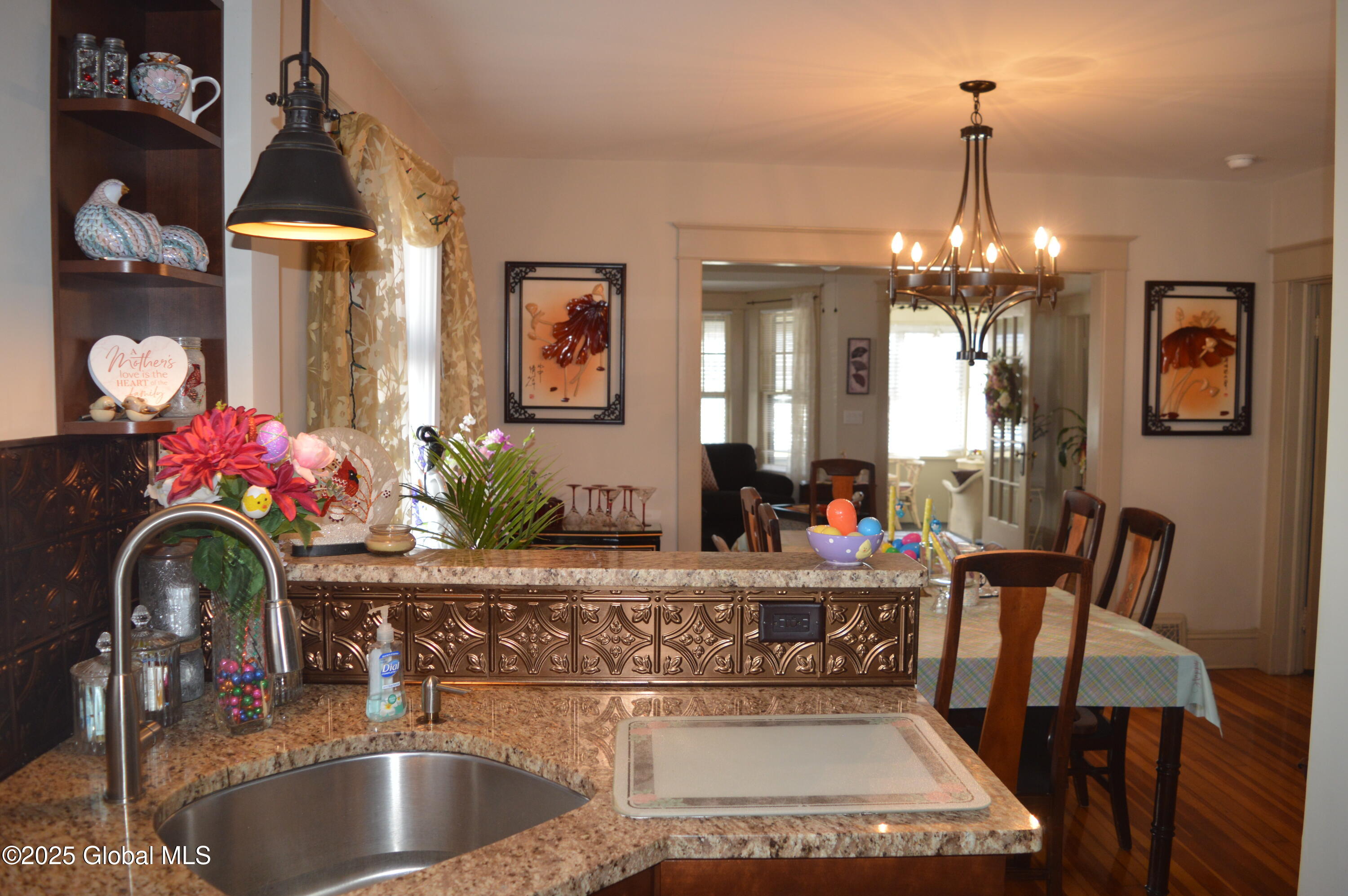 323 Kenwood Avenue, Delmar, New York image 8