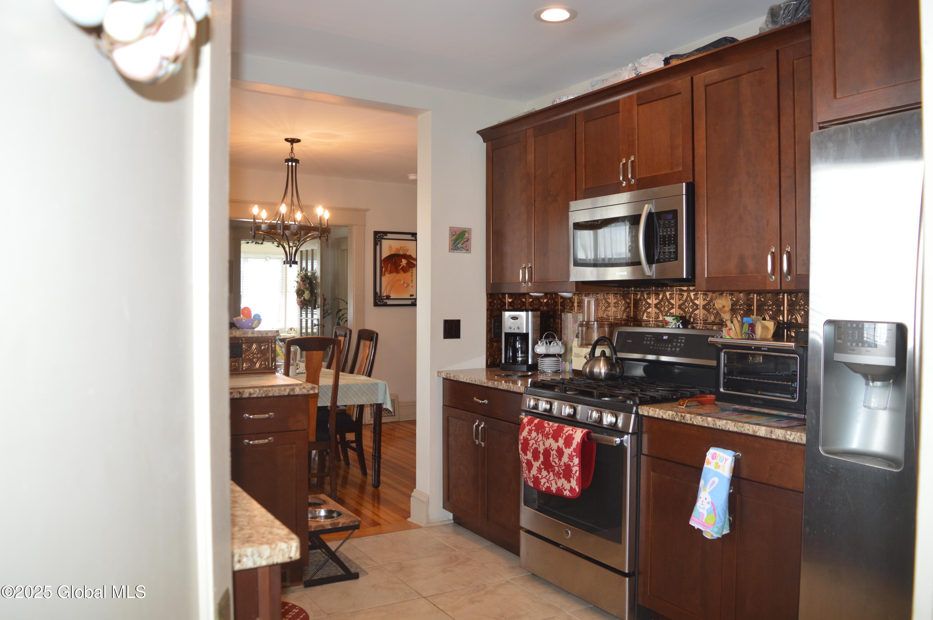 323 Kenwood Avenue, Delmar, New York image 11