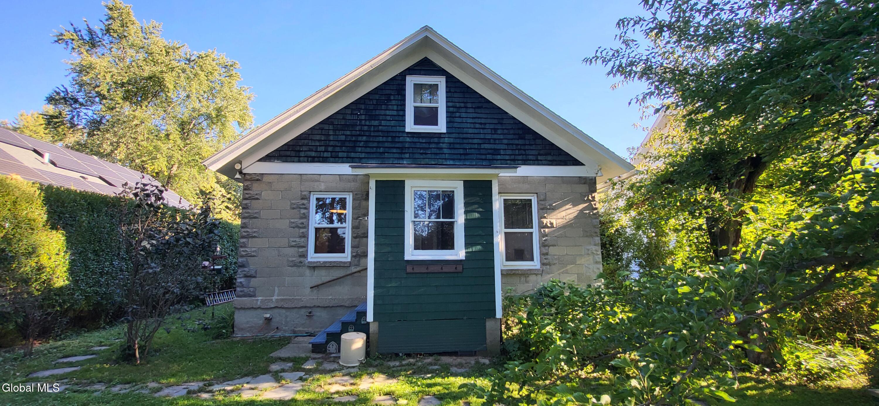 9 Middlesex Road