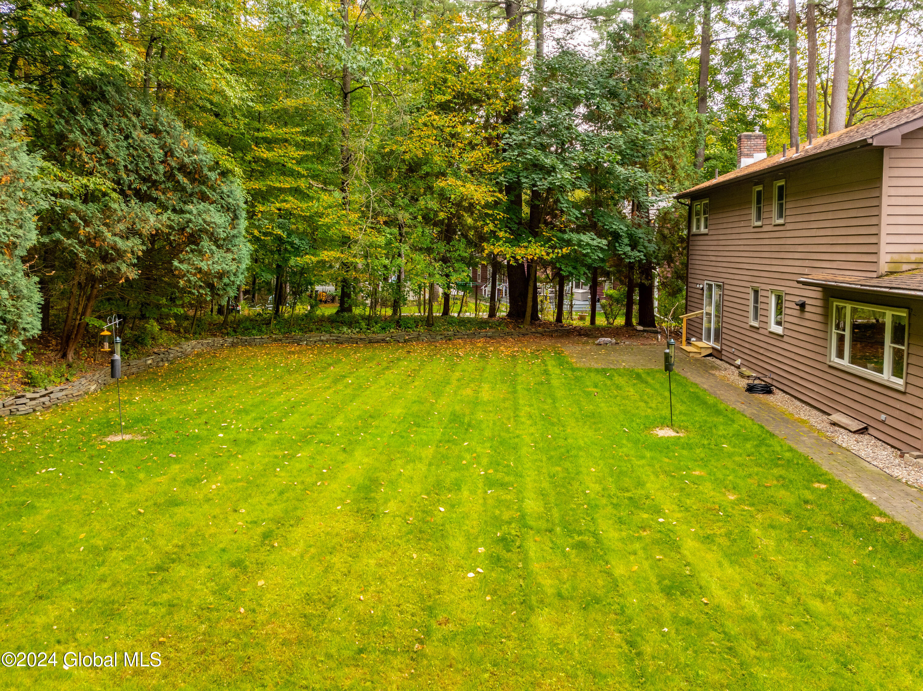 565 Jefferson Court, Guilderland, New York image 4