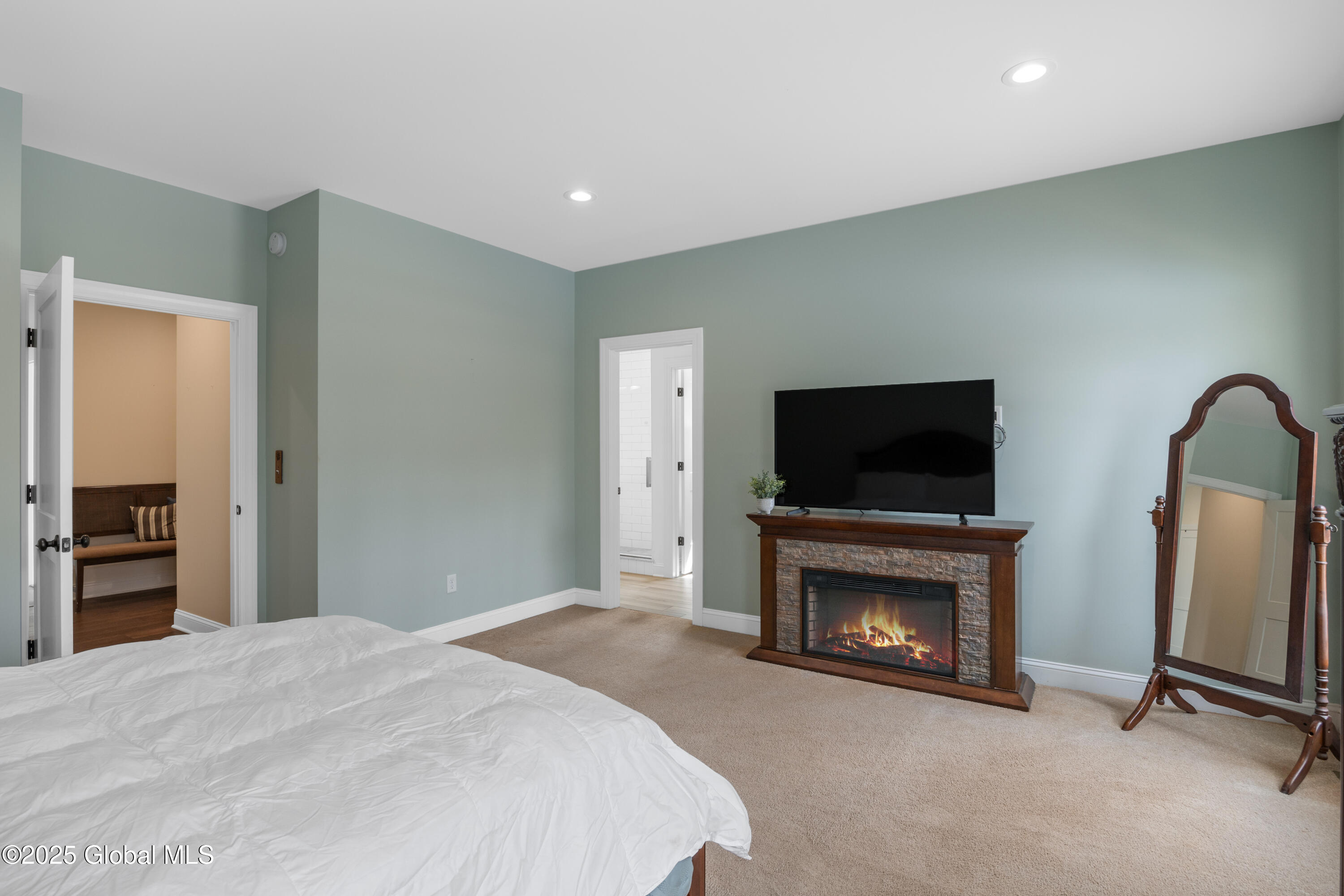 110 Schuyler Hills Drive, Saratoga Springs, New York image 24