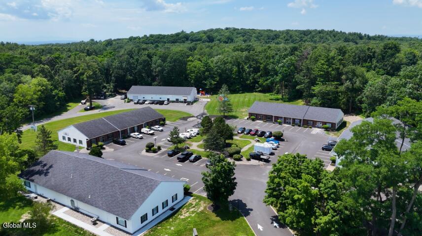 1580 Columbia Turnpike