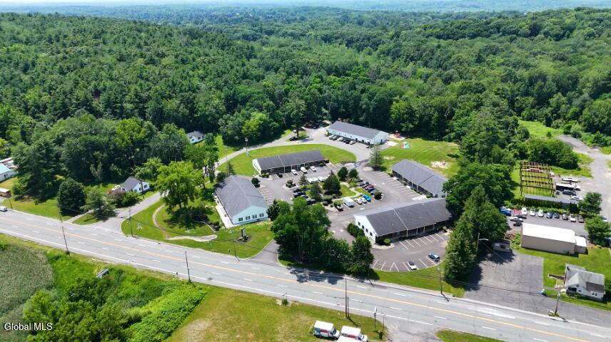 1580 Columbia Turnpike