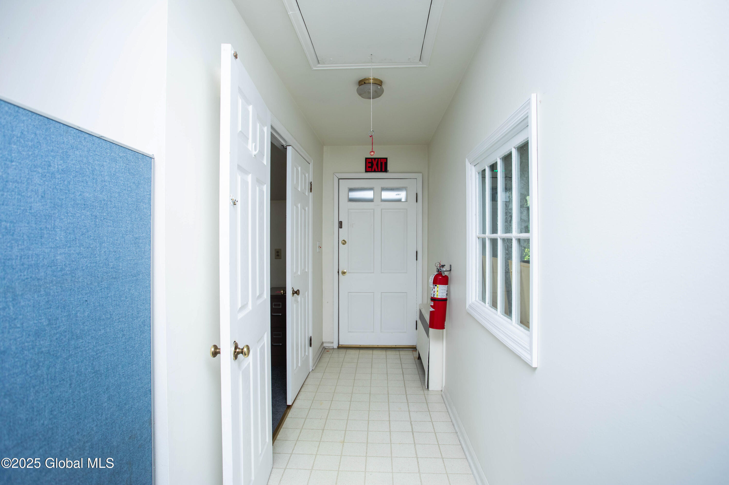 Delmar, New York 12054, United States, ,Residential,Active,105575