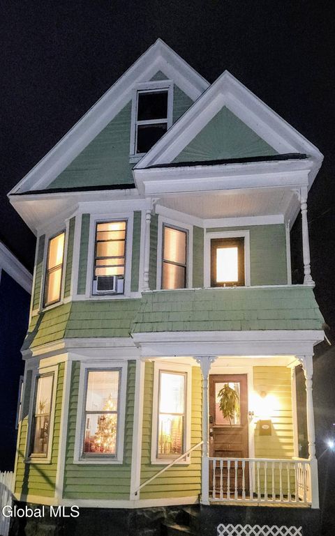 Photo of 11 Ingersoll Avenue, Schenectady, NY 12305 (MLS # 202528946)