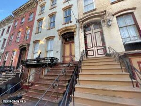 Photo of 17 Ash Grove Place #4, Albany, NY 12202 (MLS # 202612123)