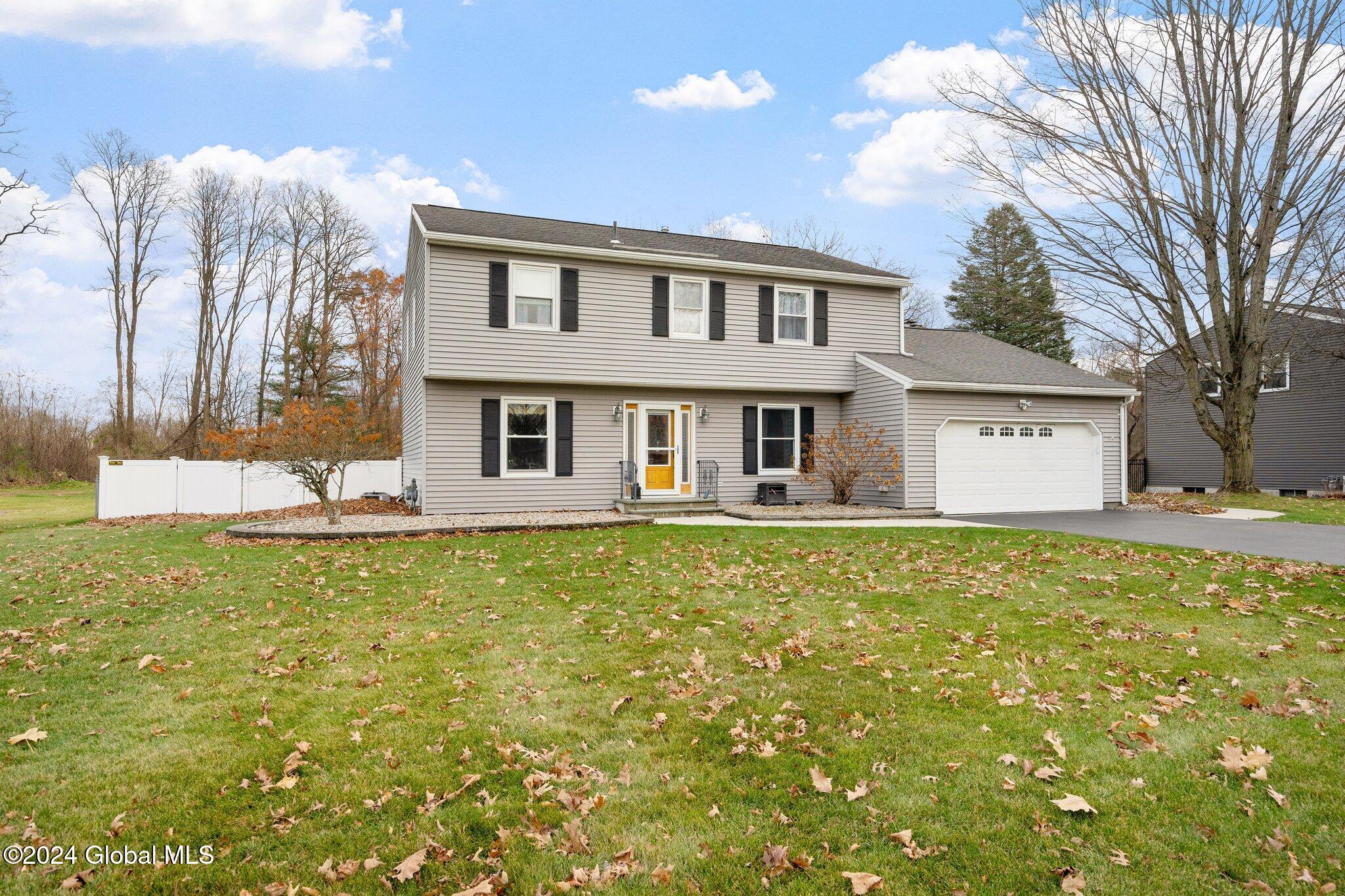 12 Hillside Drive, Glenville, New York image 1