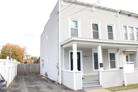 Photo of 47 Chestnut Street, Rensselaer, NY 12144 (MLS # 202528210) Photo of 47 Chestnut Street, Rensselaer, NY 12144 (MLS # 202528210)