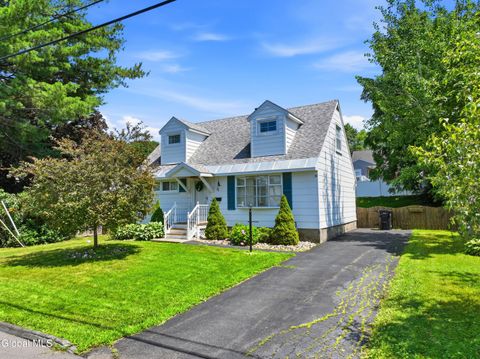 Homes For Sale - 2 Oneil Street<br/> Rensselaer County, Troy, NY 12180