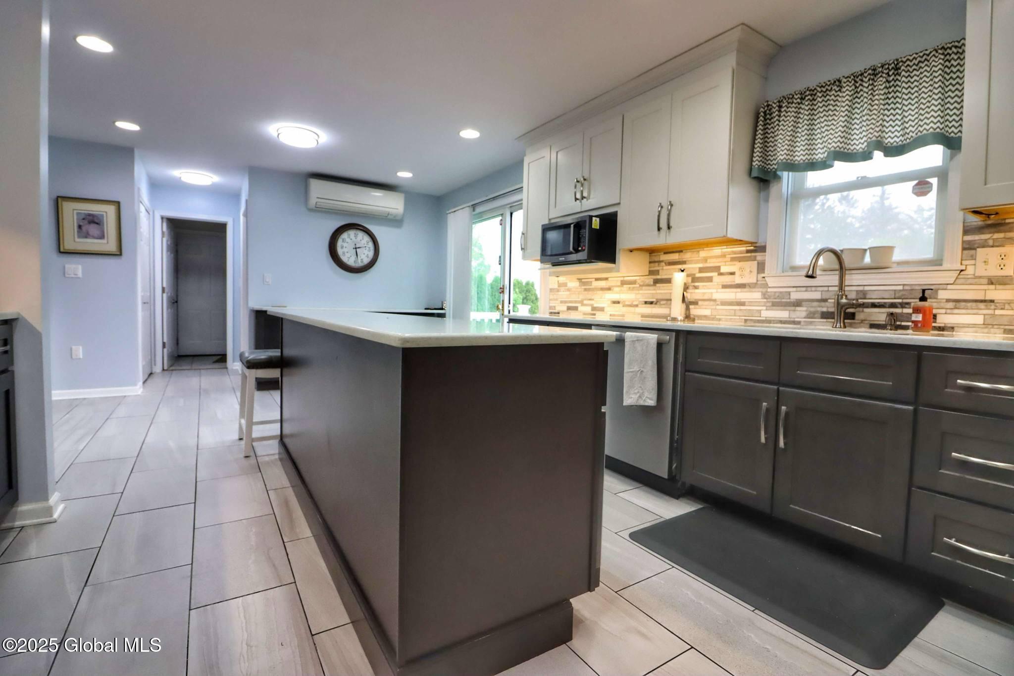 111 Windswept Drive, Amsterdam, New York image 13