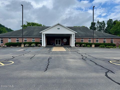 Photo of 5 Mountain Ledge Drive, Wilton, NY 12831 (MLS # 202521667)