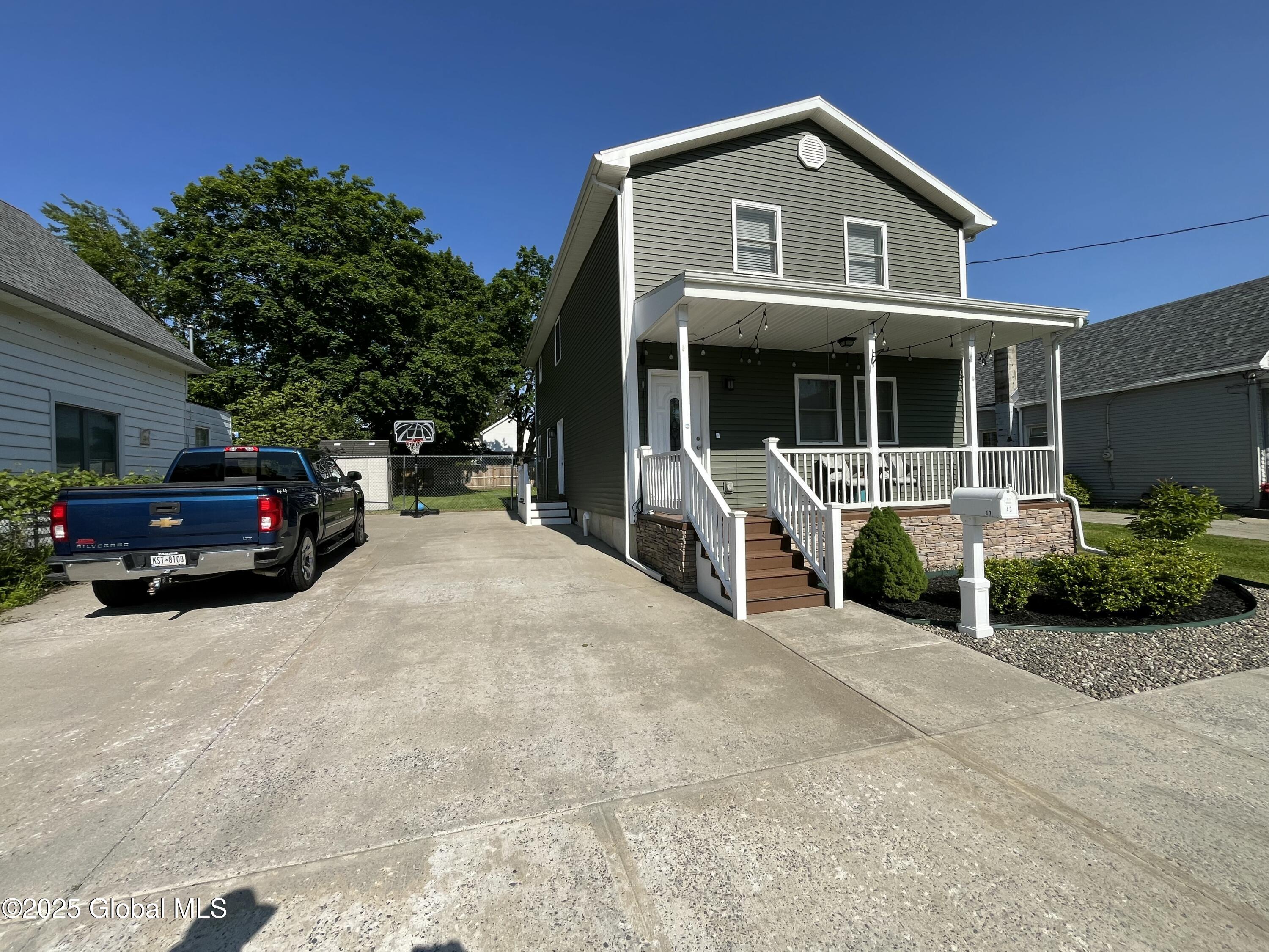 43 Masten Avenue, Cohoes, New York image 1