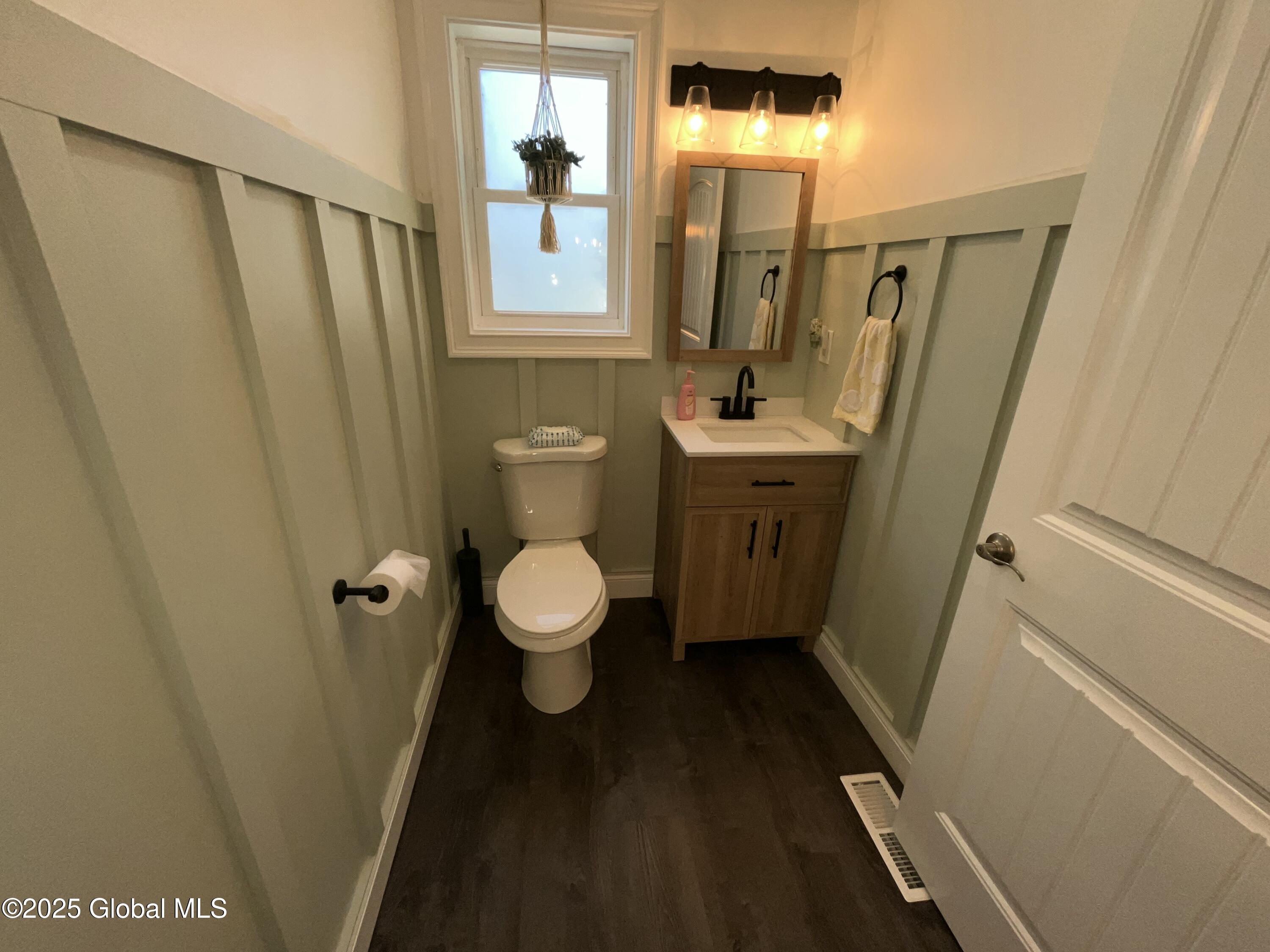43 Masten Avenue, Cohoes, New York image 13