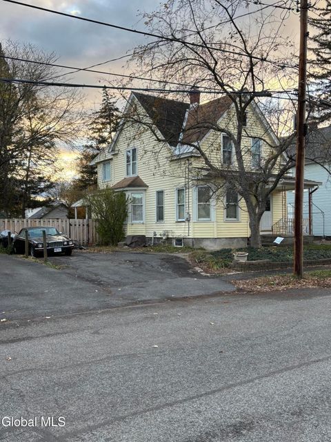 Homes For Sale - 311 Riverside Avenue<br/> Scotia, NY 12302