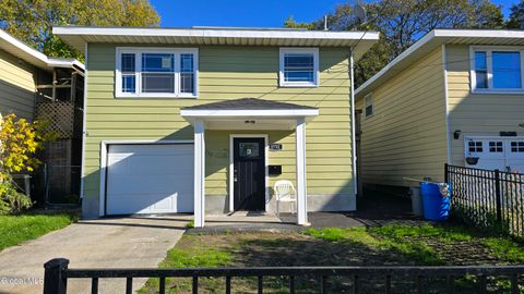 Photo of 1732 Carrie Street, Schenectady, NY 12308 (MLS # 202527687)