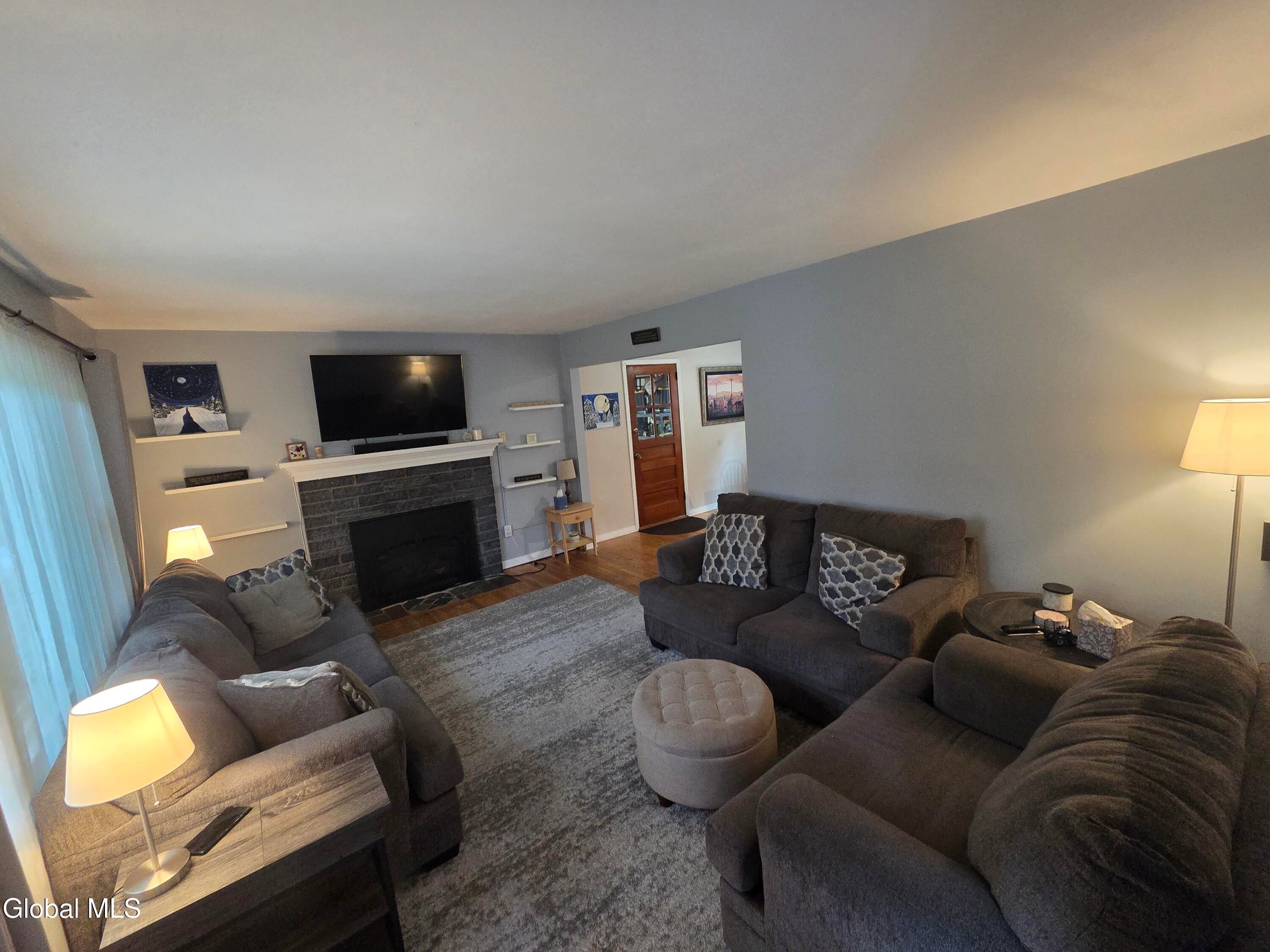 17 Sherwood Drive